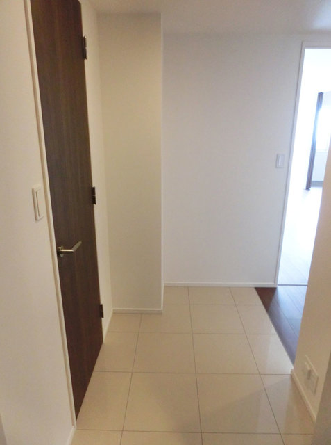 玄関　※写真は同タイプ住戸です。