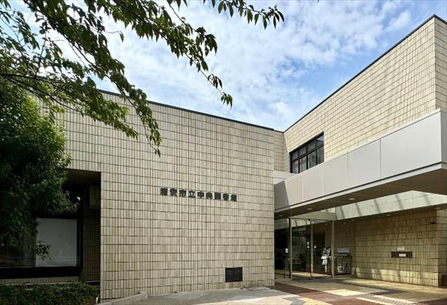図書館　浦安市立中央図書館（図書館）まで1264m