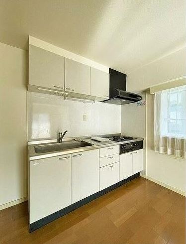 キッチン　*同物件、別部屋の写真です