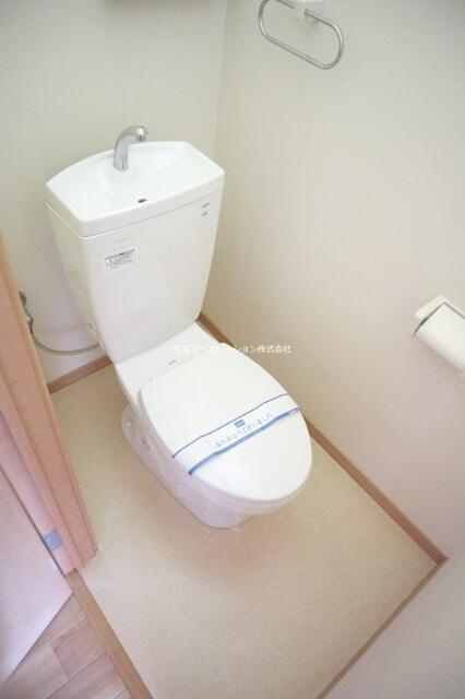 トイレ　清潔感のあるトイレです