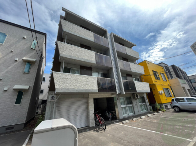 建物外観　札幌市東区北十三条東「グランデプレシア環状通東」