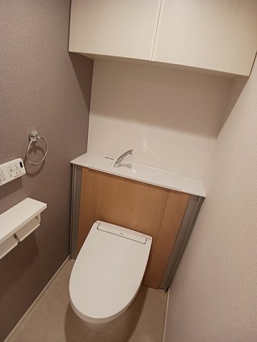 トイレ　清潔感のあるトイレです