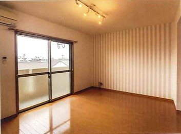 建物外観　現況優先。アクセントクロスが異なる可能性有