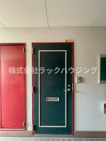 玄関　※同仕様写真となります。