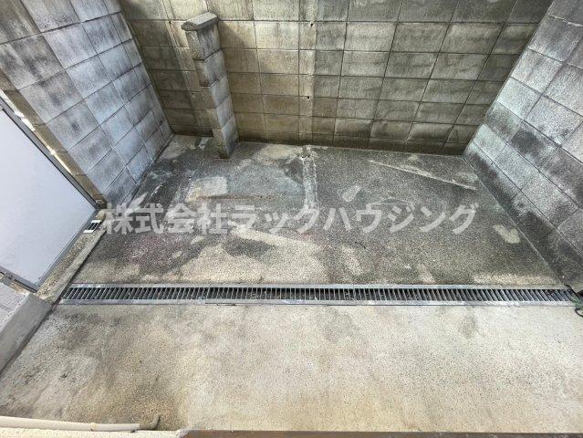 バルコニー　※同仕様写真となります。