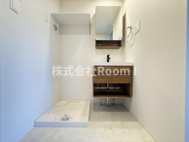 洗面設備　コンパクトで使いやすい洗面所