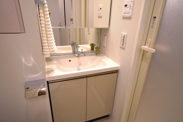 洗面設備　※写真は同タイプ住戸です。