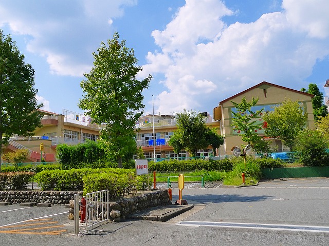 幼稚園・保育園　中登美保育園（幼稚園・保育園）まで521m