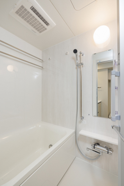 バス・シャワールーム　※写真は同タイプ住戸です。