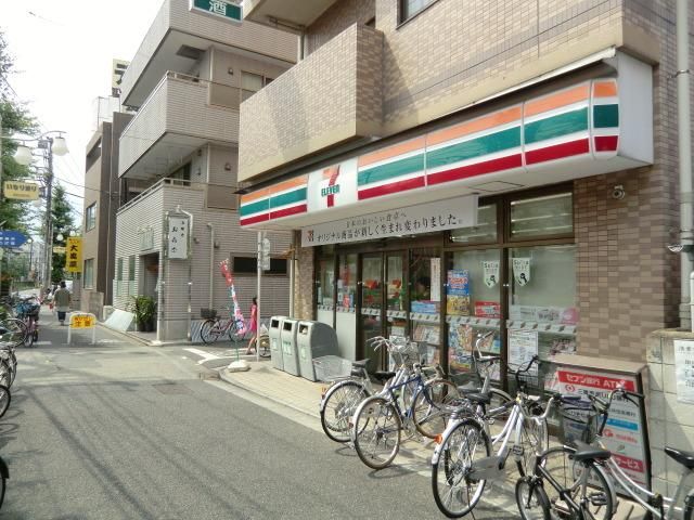 コンビニ　セブンイレブン（コンビニ）まで324m