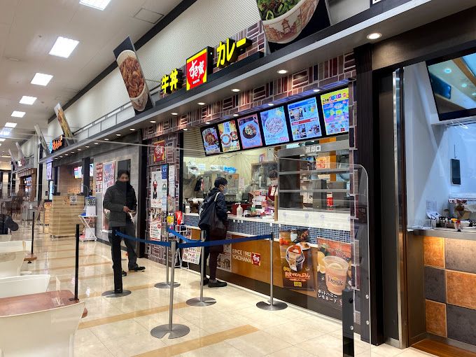飲食店　すき家 イオン東雲店（飲食店）まで747m