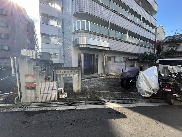 エントランス　建物の内部です