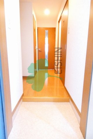 玄関　下駄箱もしっかりついてます！