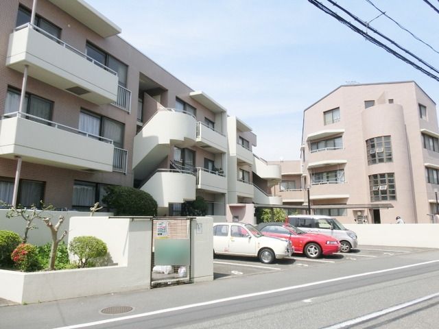 建物外観　★成城学園前駅徒歩１５分・２ＬＤＫマンションです★