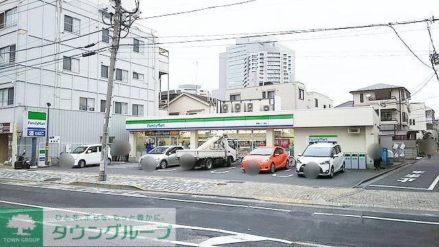 コンビニ　ファミリーマート本駒込二丁目店（コンビニ）まで120m