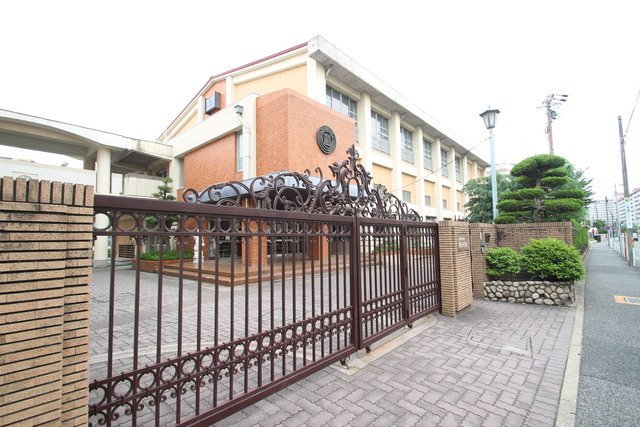 小学校　名古屋市立新栄小学校（小学校）まで800m