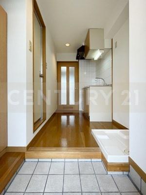 玄関　※他のお部屋の写真です。