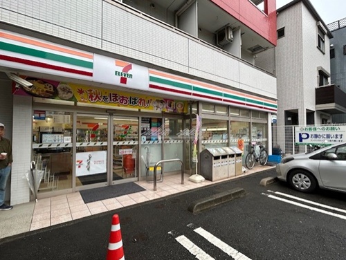 コンビニ　セブンイレブン 横浜大口駅前店（コンビニ）まで172m