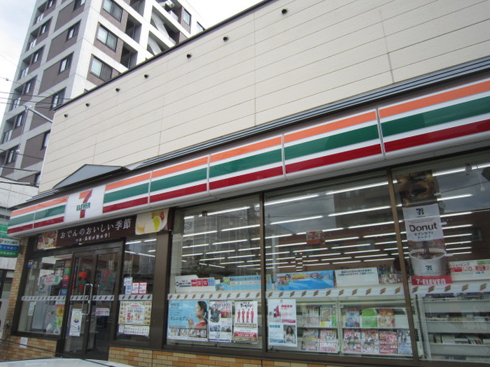 コンビニ　セブンイレブン（コンビニ）まで180m
