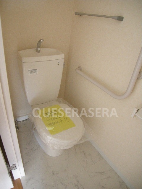 地下鉄谷町線 中崎町駅 徒歩3分 6階建 築17年のトイレ写真