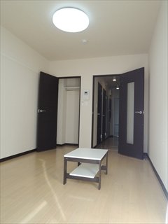 その他部屋・スペース　開放的な寝室です