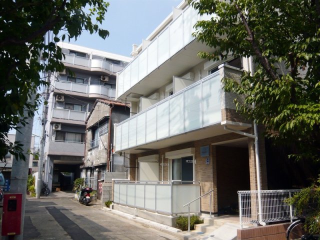 建物外観　落ち着いた雰囲気の外観です