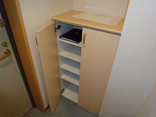 玄関　※反転タイプあり