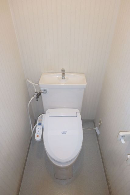 アドバンス拝島のトイレ写真