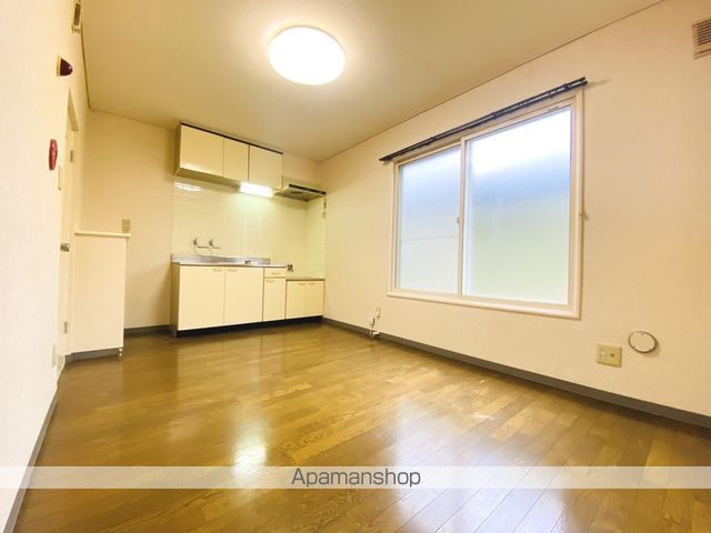 TADマンシオンの居間写真