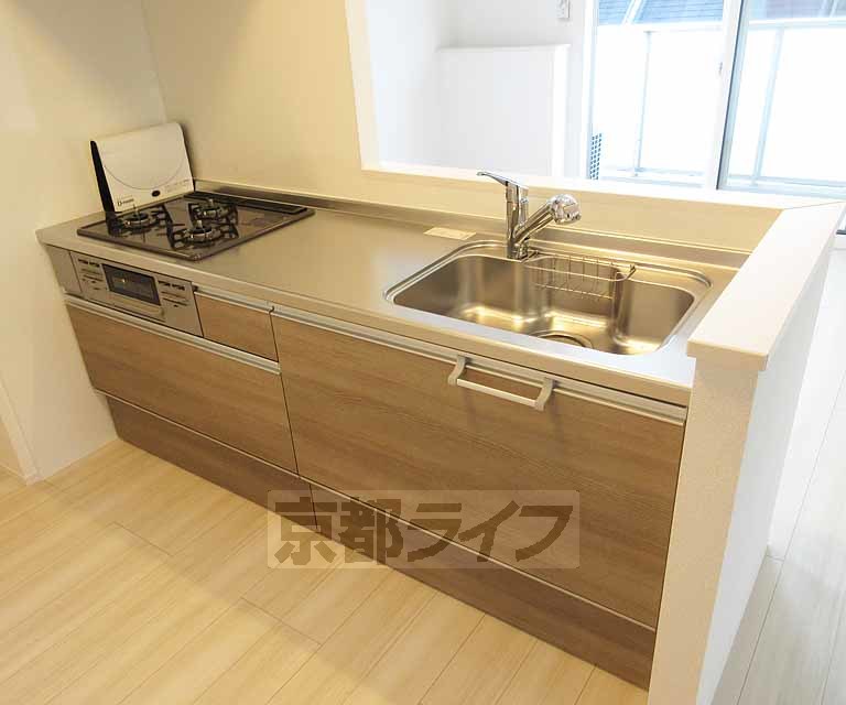地下鉄東西線 御陵駅 徒歩11分 3階建 築6年のキッチン写真