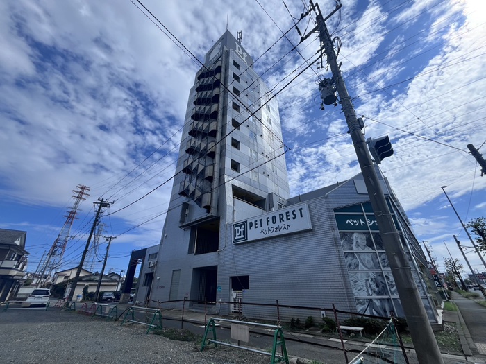 G TOWERの外観写真
