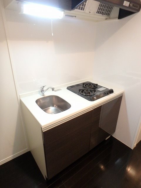 キッチン　※写真は棟内別部屋参考写真