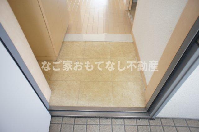 ハピネス天塚の玄関写真