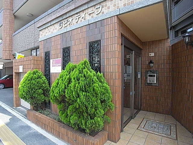 エントランス　オートロック付き