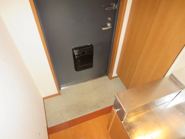玄関　別号室の参考写真です。