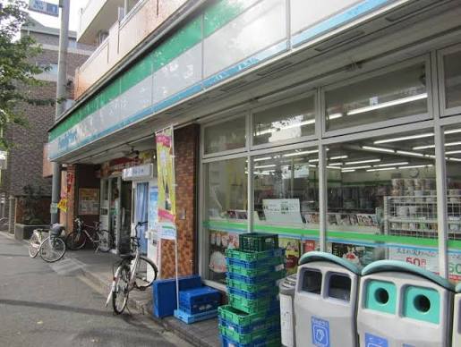 コンビニ　ファミリーマート 新桜台店（コンビニ）まで303m