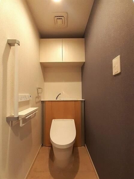 都営三田線 蓮根駅 徒歩9分 5階建 築3年のトイレ写真