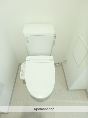 都営新宿線 大島駅 徒歩2分 14階建 築9年のトイレ写真