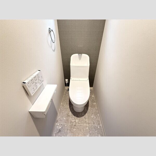 仙台市地下鉄東西線 川内駅 徒歩19分 2階建 築2年のトイレ写真