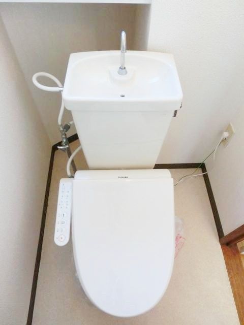ＪＲ総武本線 都賀駅 徒歩8分 4階建 築38年のトイレ写真
