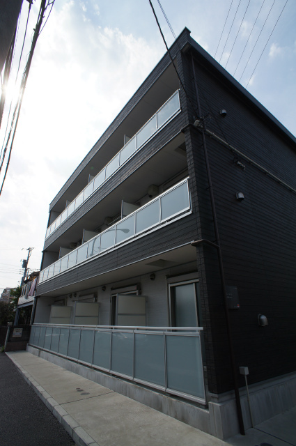 建物外観　【女性のお一人暮らしでも安心のセキュリティ♪】