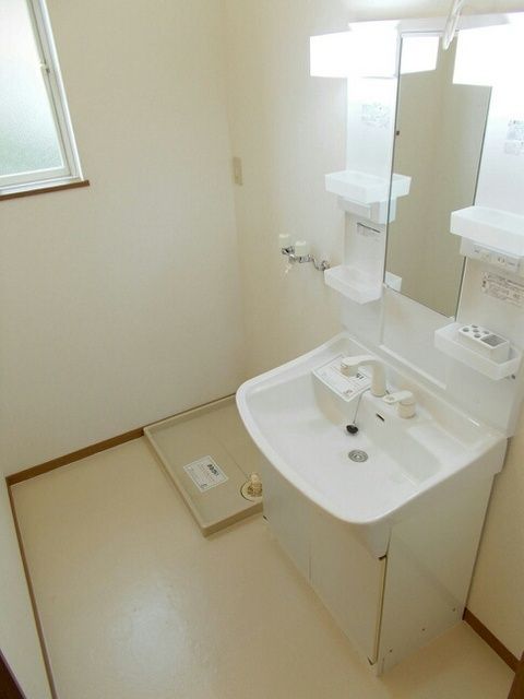 ＪＲ信越本線 長岡駅 バス乗車時間：26分 最寄りバス停で下車 徒歩12分 2階建 築26年の内装写真