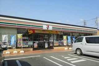 コンビニ　セブンイレブン豊橋東森岡1丁目店（コンビニ）まで901m