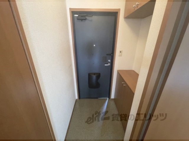 シェーヌ東生駒の玄関写真