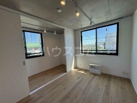 GENOVIA大森町の居間写真