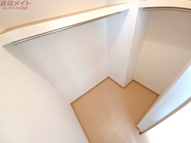 収納　同型タイプ画像
