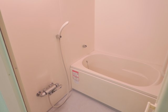 バス・シャワールーム　別号室の参考写真です