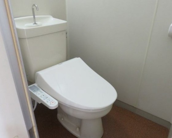 ＪＲ津山線 法界院駅 徒歩23分 4階建 築35年のトイレ写真
