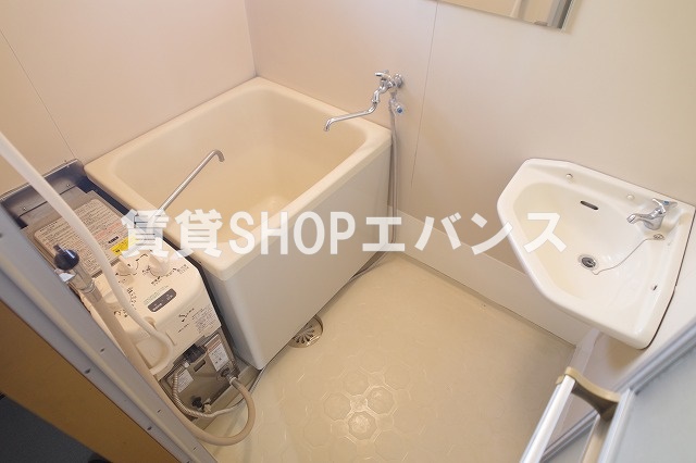 バス・シャワールーム