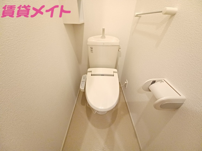 トイレ　同物件別室反転タイプ画像